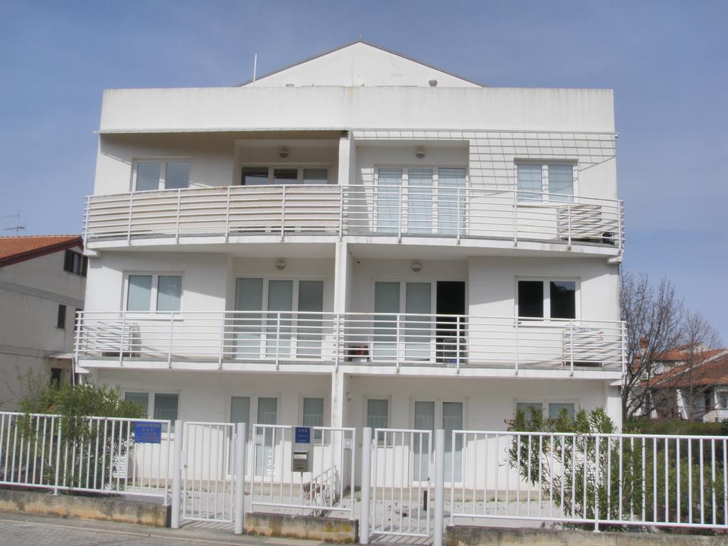 Apartment Venus 13 Ровин Екстериор снимка