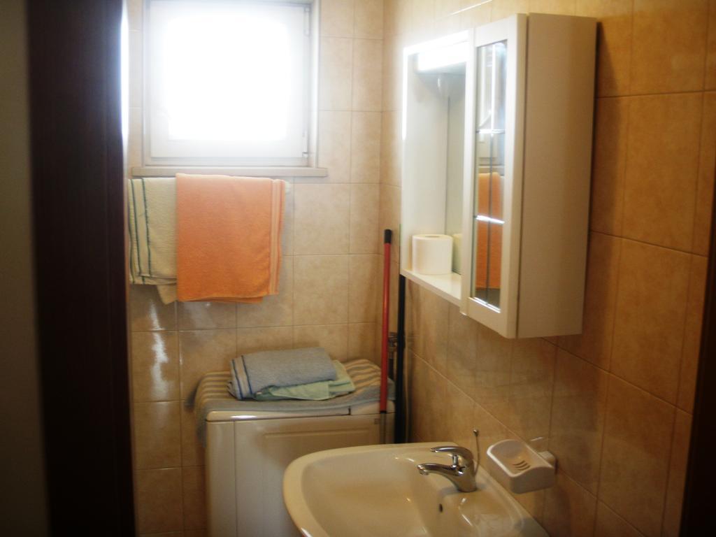 Apartment Venus 13 Ровин Екстериор снимка